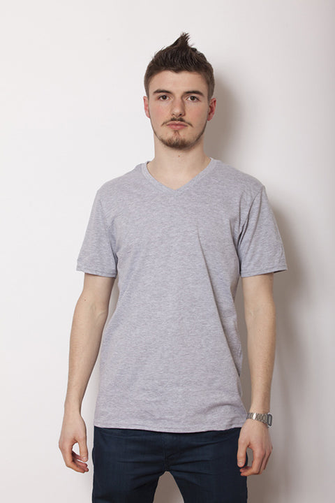 4.5オンス ソフトスタイル VネックTシャツ